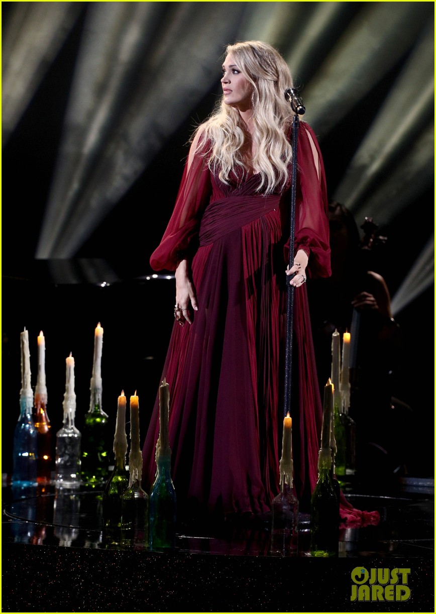 Pregnant Carrie Underwood Performs 'Spinning Bottles' at American Music