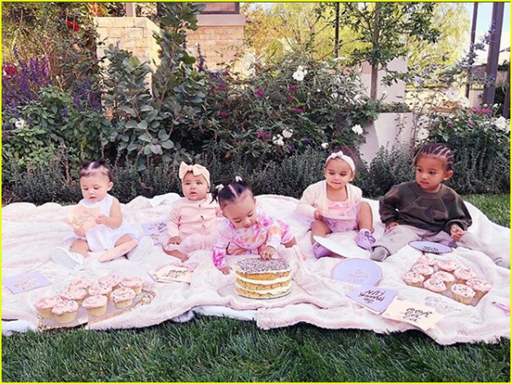 kardashian kids cupcake party 03