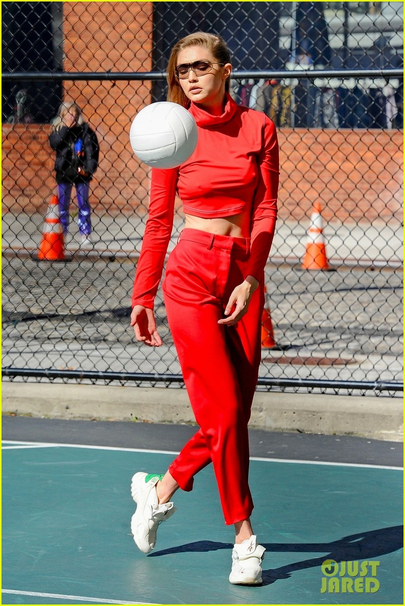 gigi hadid shows off her volleyball skills during a photo shoot break044166296