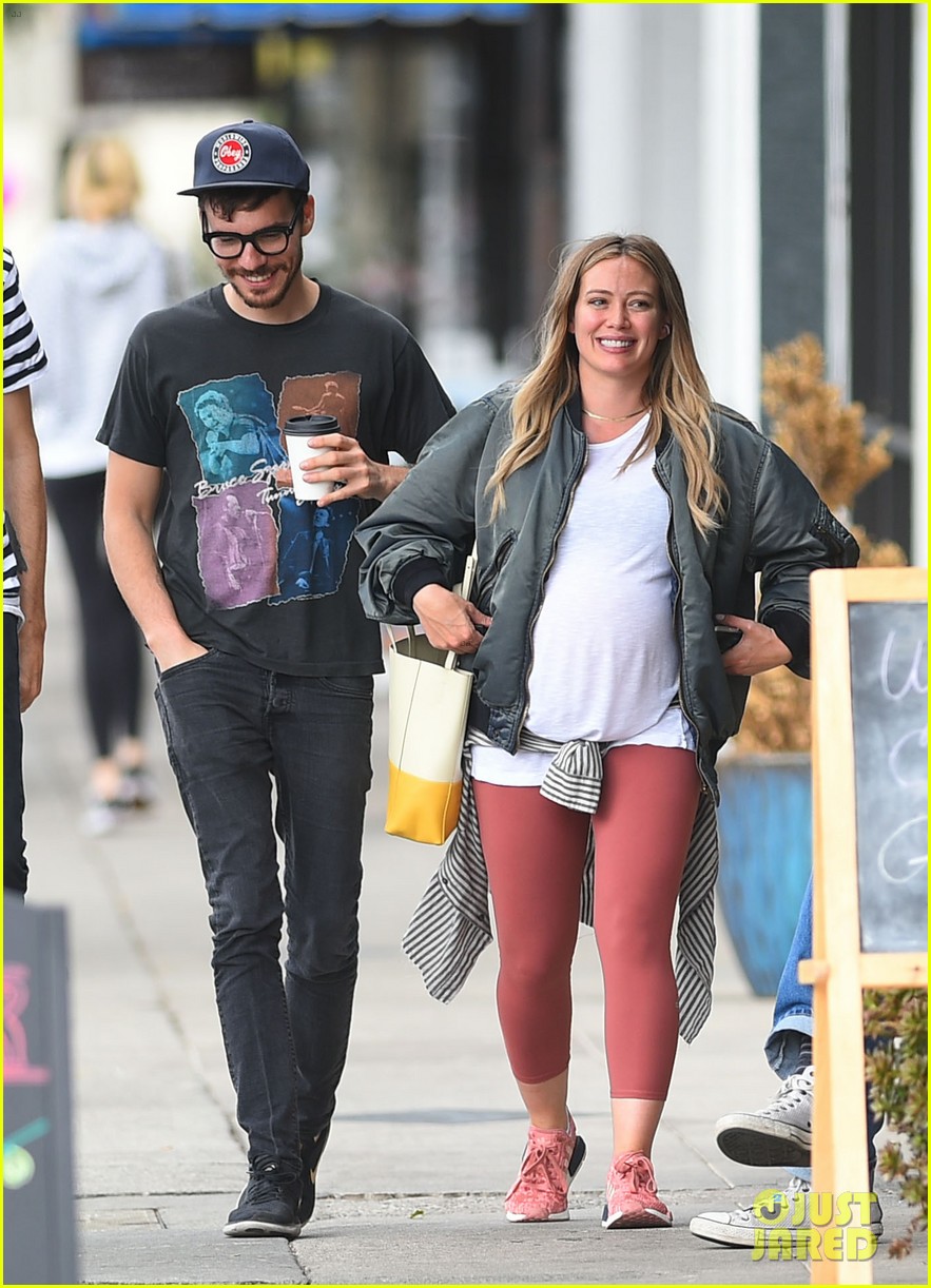 Pregnant Hilary Duff & Boyfriend Matthew Koma Head Out Together After