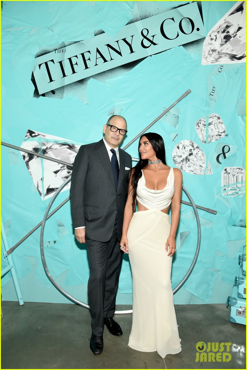 kim kardashian brings the glam to tiffany co blue book gala 14