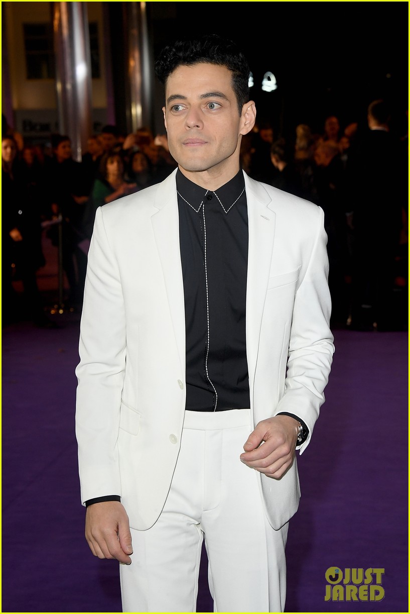 rami malek gets support from queens roger taylor brian may at bohemian rhapsody premiere 184169467