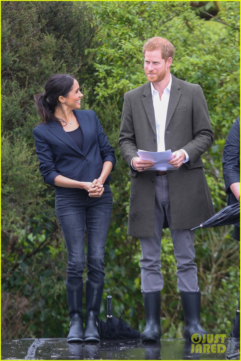 meghan markle prince harry toss boots in new zealand 114172797