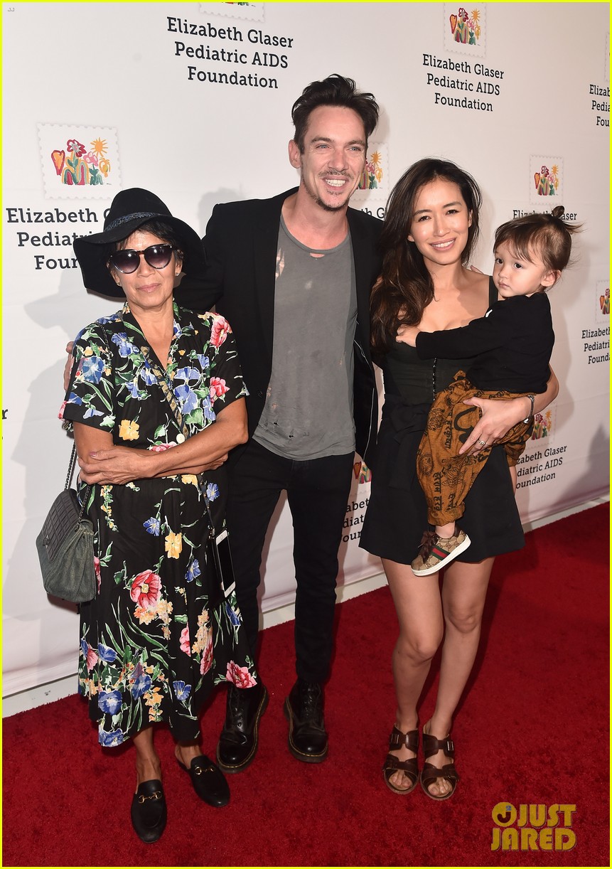 olivia munn jonathan rhys meyers family step out for a time for heroes festival 03