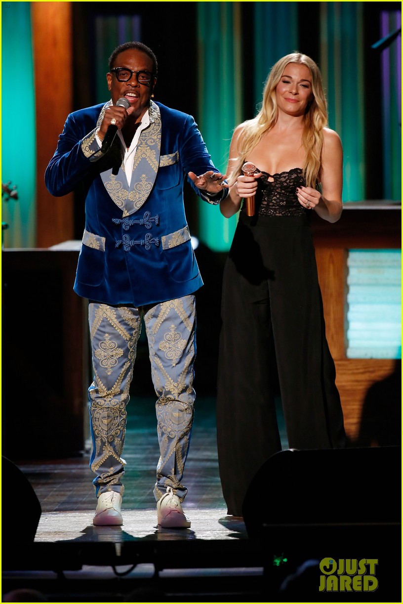 leann rimes gets support from husband eddie cibrian at opry salute to ray charles 104161379