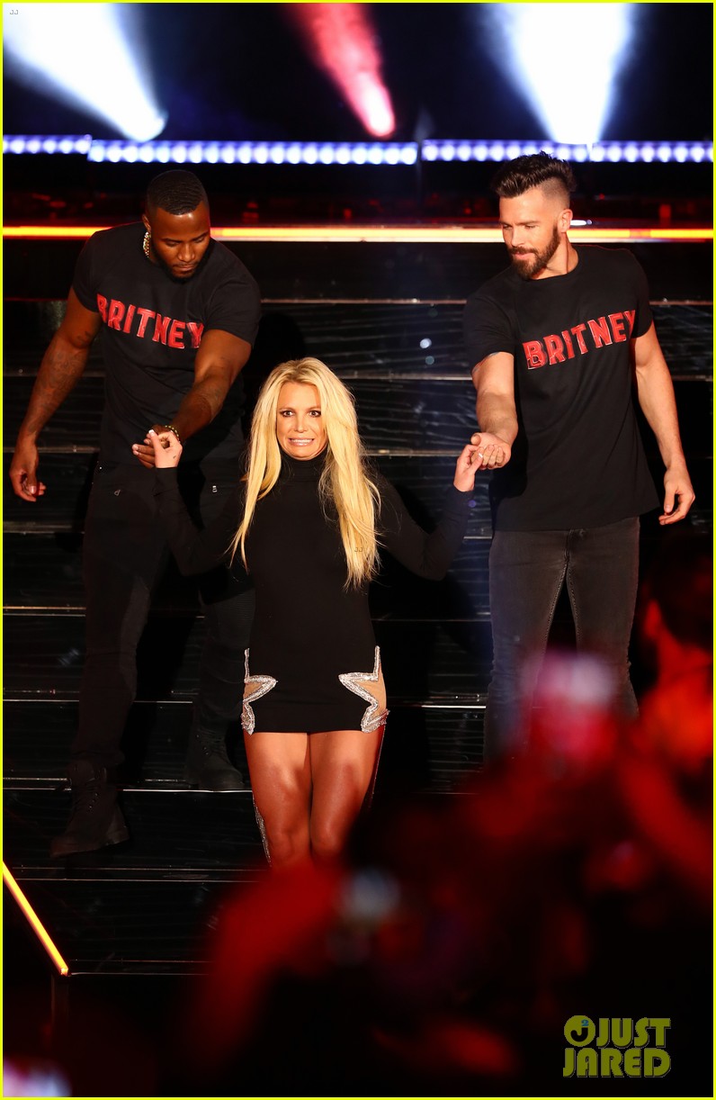britney spears pops up on stage to announce domination las vegas residency 034167030