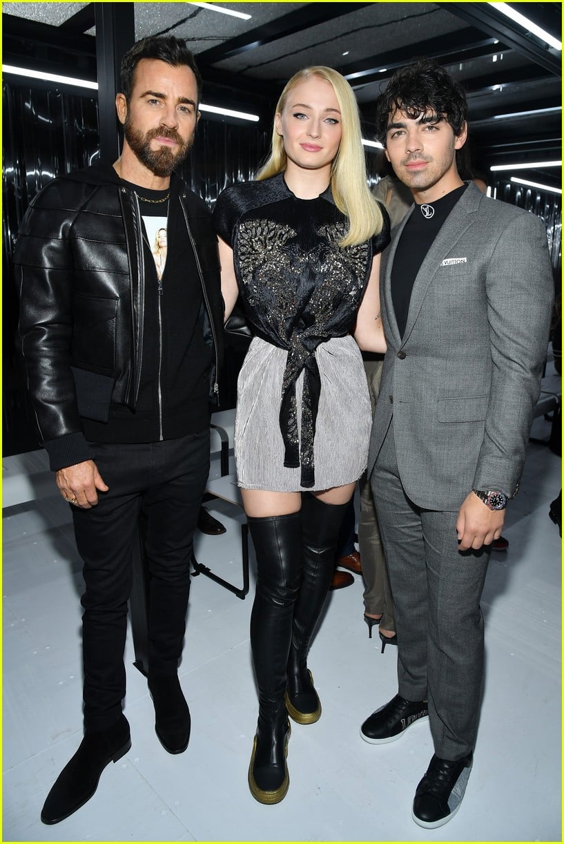 Joe Jonas & Sophie Turner Finally Make First Red Carpet Appearance