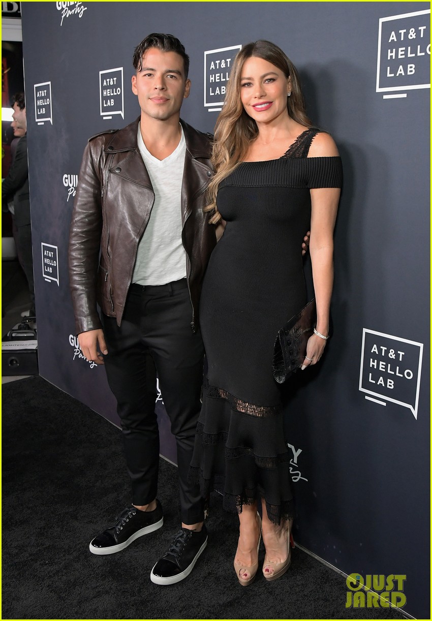 sofia vergara supports son manolo at guilty party season two premiere 024158028