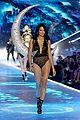 adriana lima hits the runway for final victorias secret fashion show 17