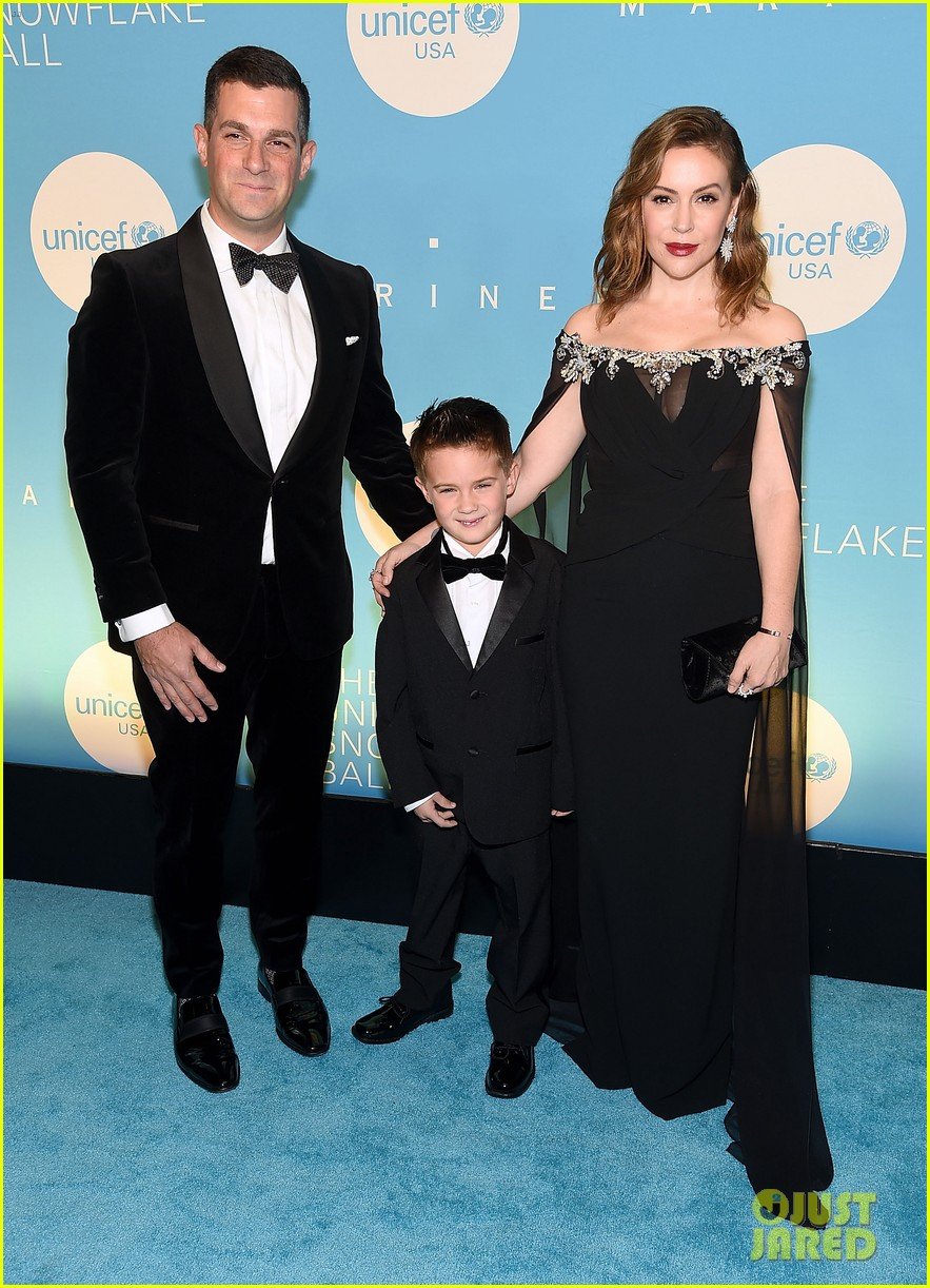 alyssa milano is joined by husband dave bugliari son milo at unicef snowflake ball 144188832