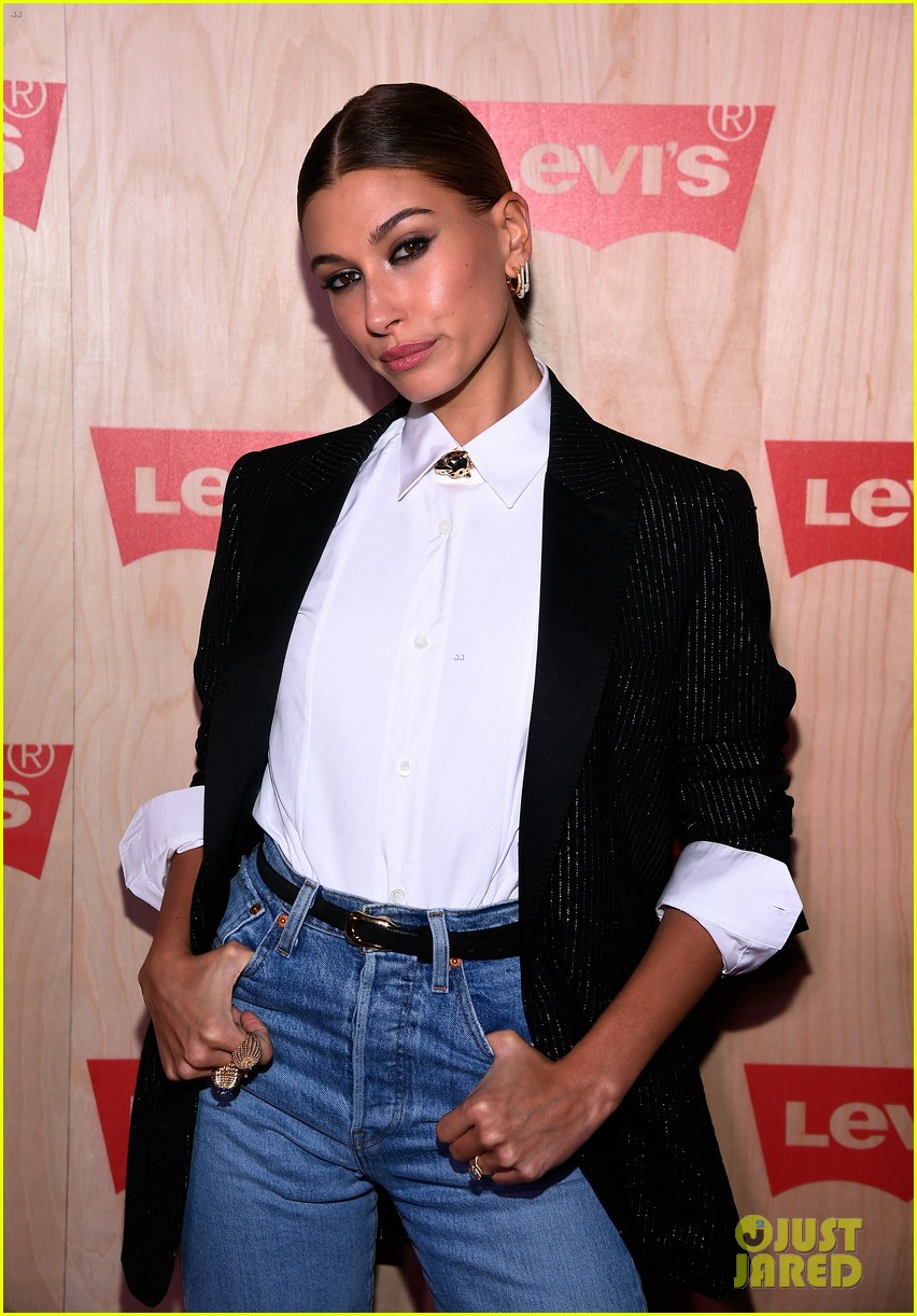 hailey baldwin barbara palvin dylan sprouse levis store opening 024183428