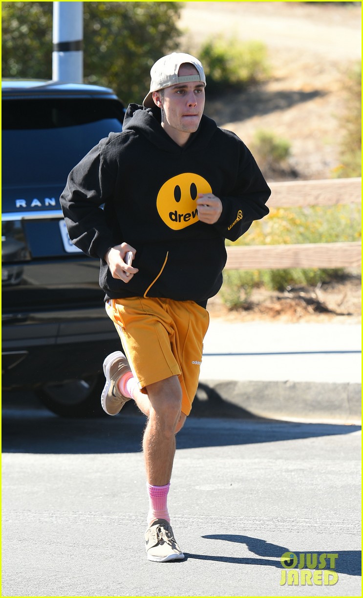 justin bieber goes for a run 144174316