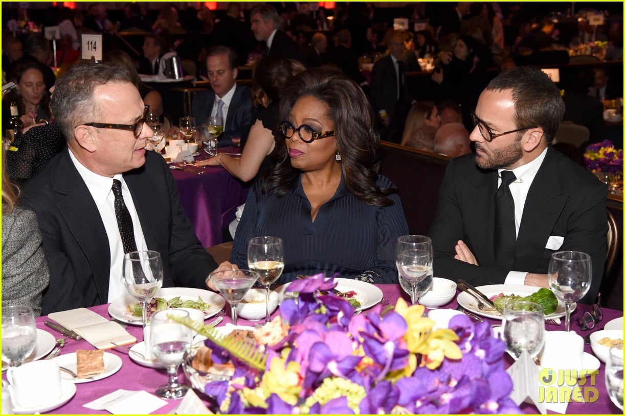 oprah helps honor tom hanks rita wilson at ambassadors for humanity gala 26