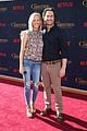 oliver hudson wife erinn bartlett couple up at the christmas chronicles l a premiere 30