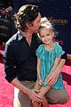 oliver hudson wife erinn bartlett couple up at the christmas chronicles l a premiere 34