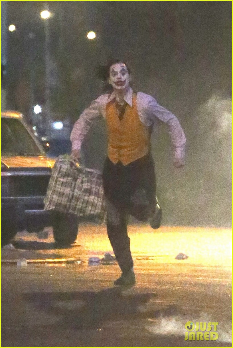 joaquin phoenix is up to no good as the joker in nyc 66