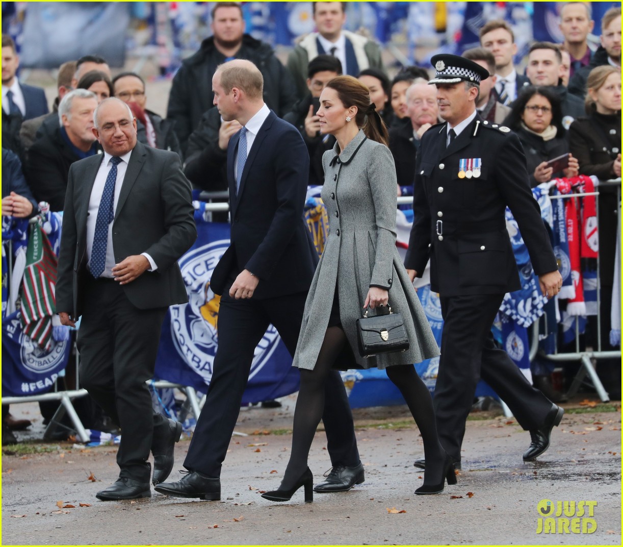 kate middleton prince william pay respects 154188919