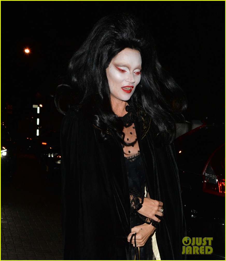 rita ora channels cher in witches of eastwick at her star studded halloween bash 164174034