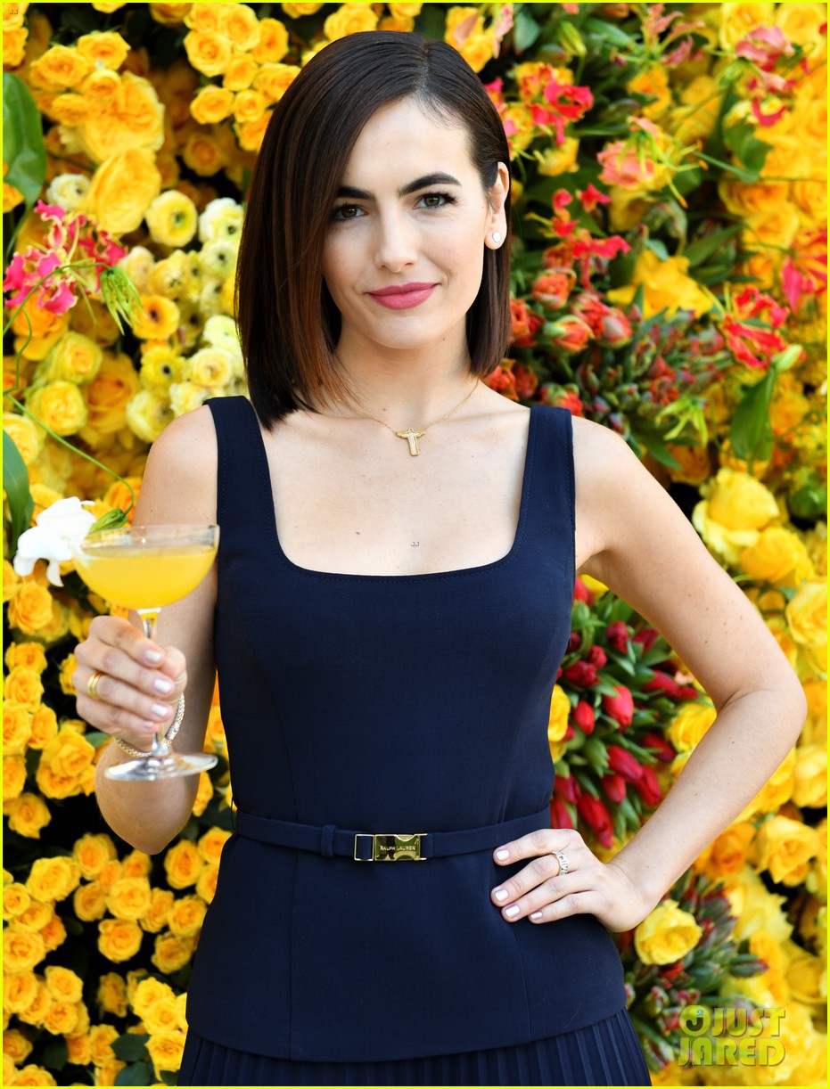 camilla belle helps unveil the menu for golden globes 2019 06