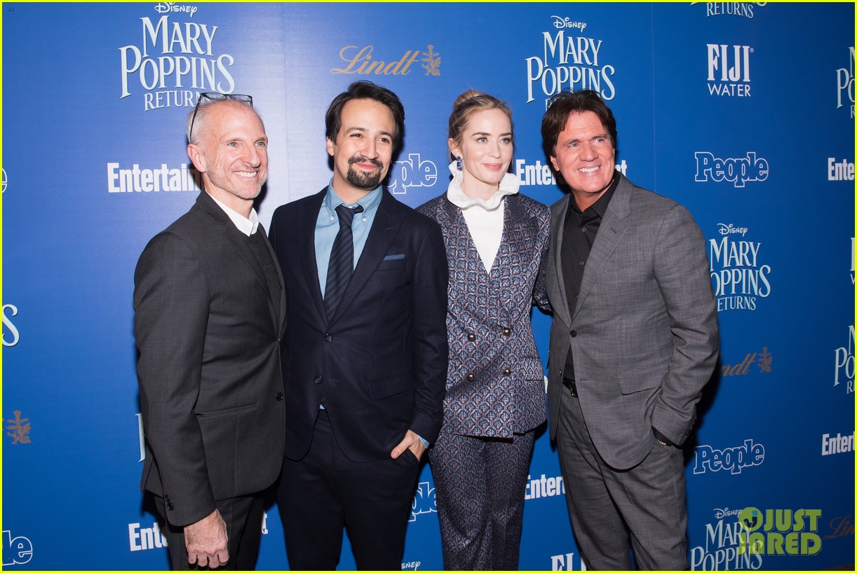 emily blunt and lin manuel miranda are all smiles at mary poppins returns screening in nyc 024199709