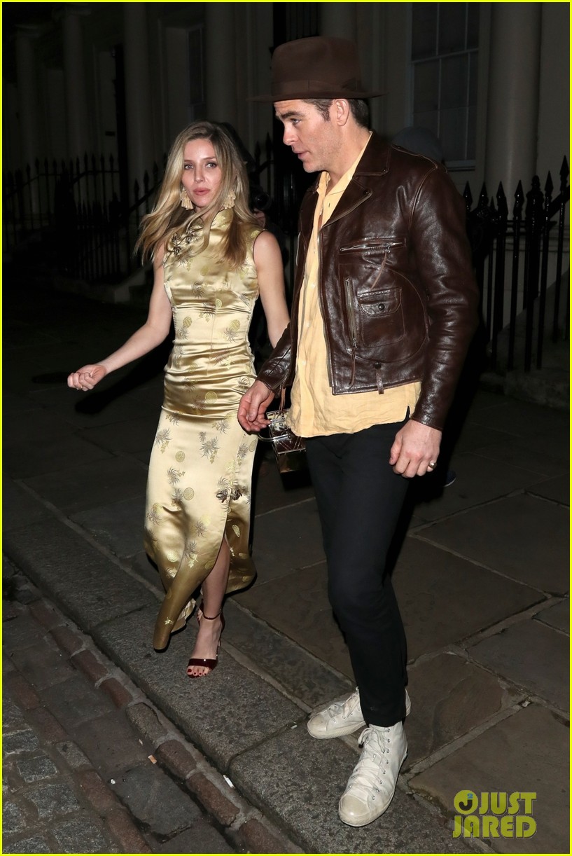 chris pine anabelle wallis couple up for london party 05