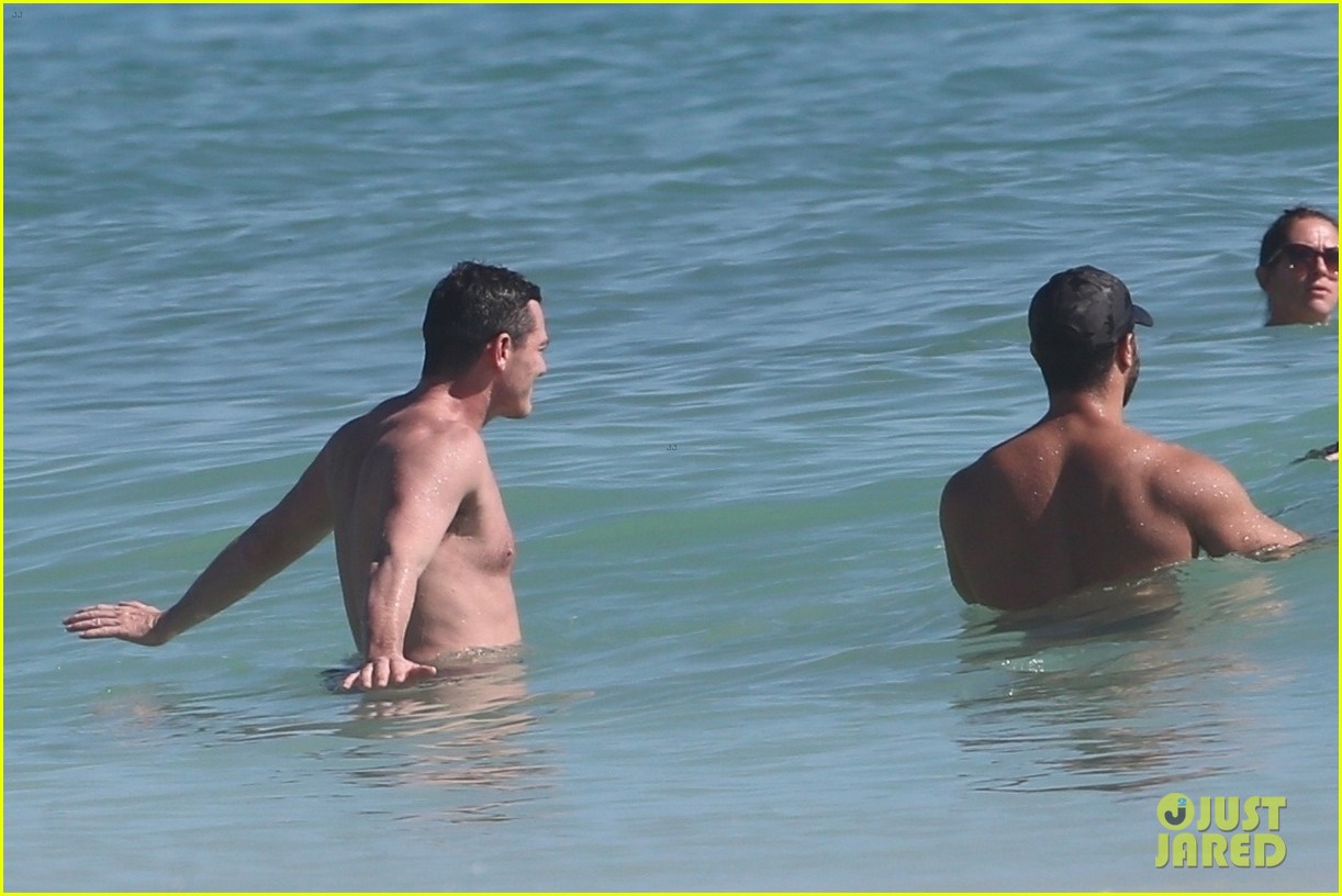 luke evans bares hot body in tiny speedo on vacation in mexico 154196228