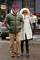 goldie hawn kurt russell arrive in aspen for the holidays 01