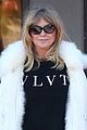goldie hawn kurt russell arrive in aspen for the holidays 02