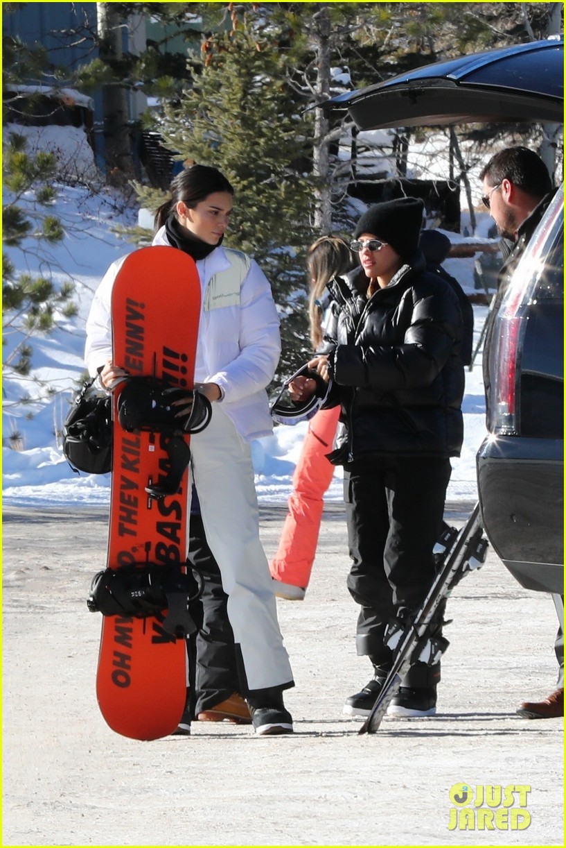 Kourtney Kardashian Joins Scott Disick & Sofia Richie on the Ski Slopes