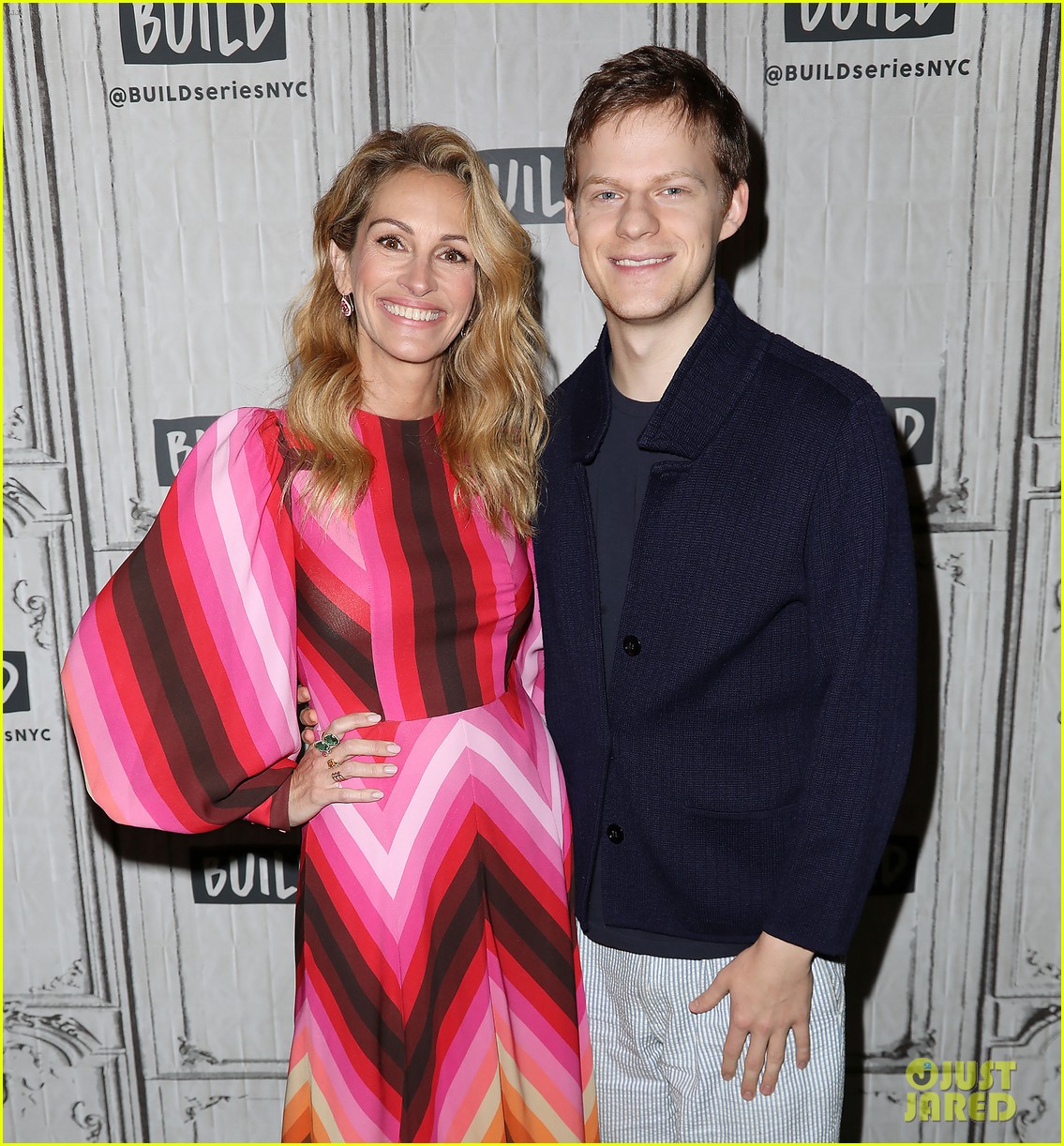 julia roberts had lucas hedges bond with her family before filming ben is back 054192218