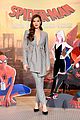 hailee steinfeld dons plunging grey pantsuit for spider man spider verse photo call 01