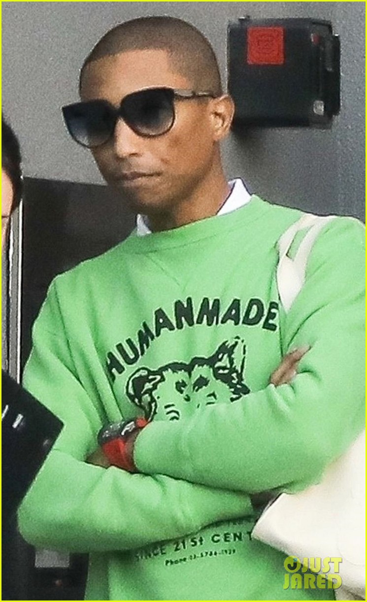 pharrell williams heads to a morning meeting in beverly hills 03