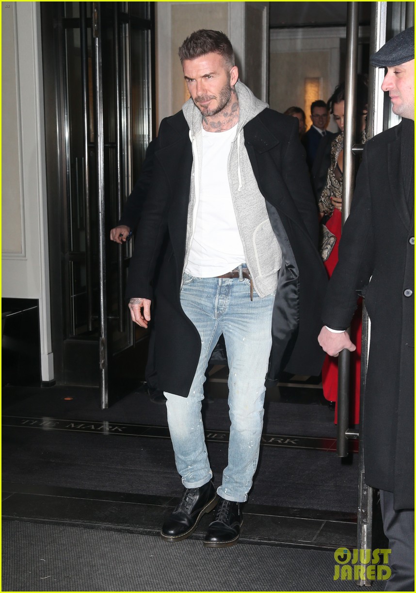 David & Victoria Beckham Couple Up for Dinner Date in NYC: Photo ...