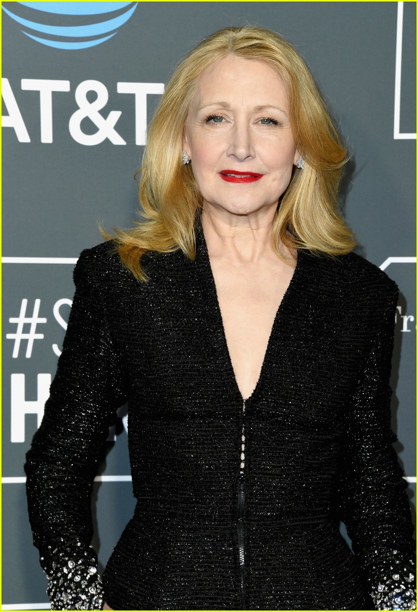 patricia clarkson and elizabeth perkins rep sharp objects at critics choice awards 2019 044210876