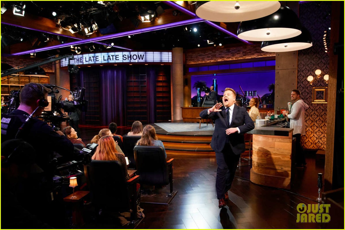 neil patrick harris steals james cordens audience qa on late late show 034216609