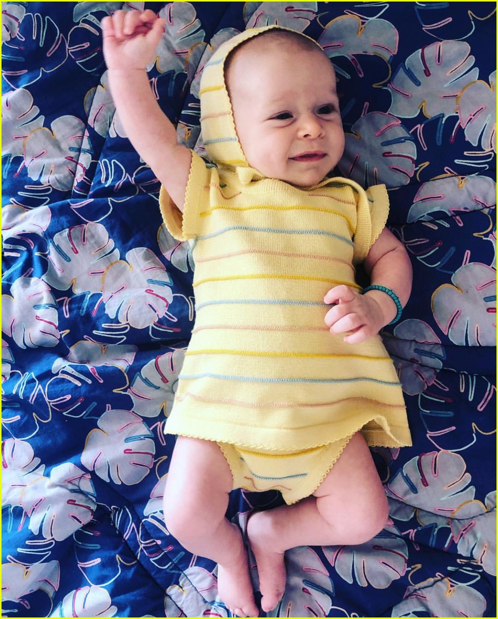 Hilary Duff's Cute New Video of Baby Townes Is 'Pure Oxytocin', image size:982x1222