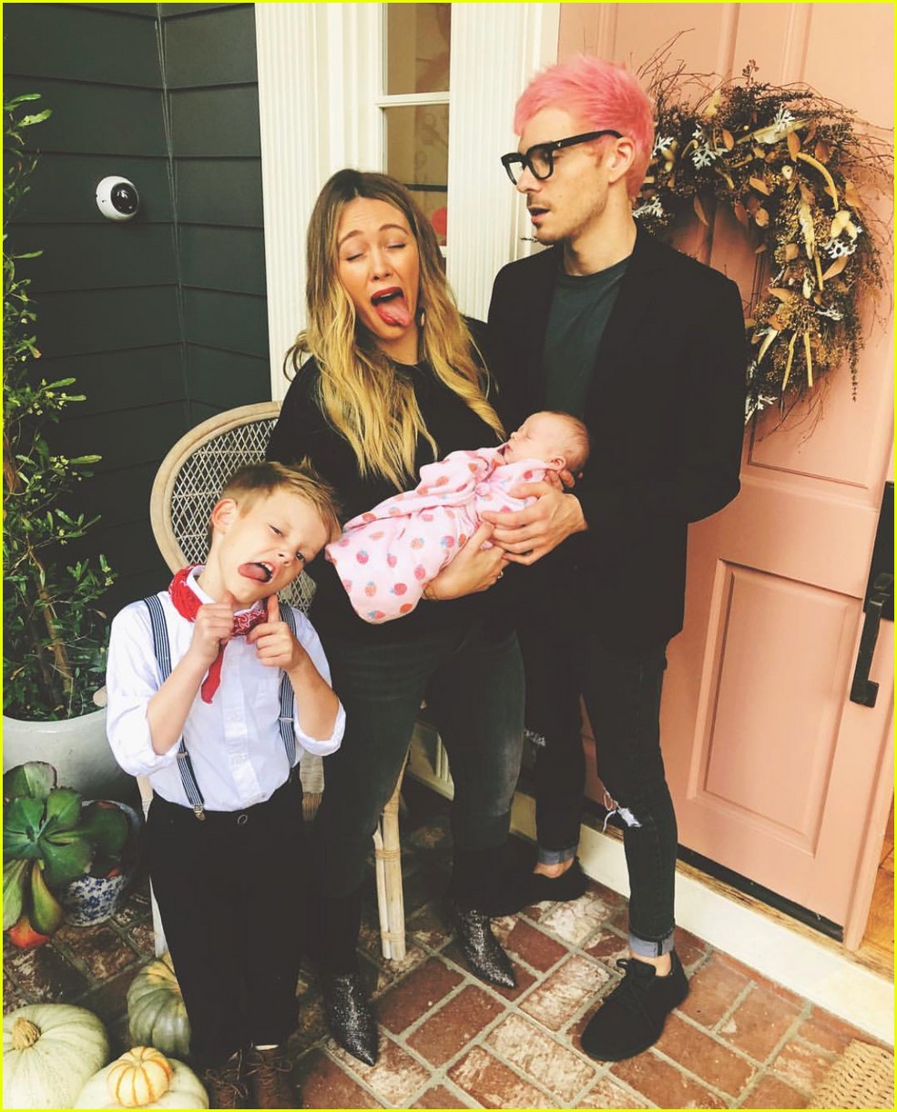 See Every Photo From Hilary Duff's Magical Baby Shower, image size:985x1222