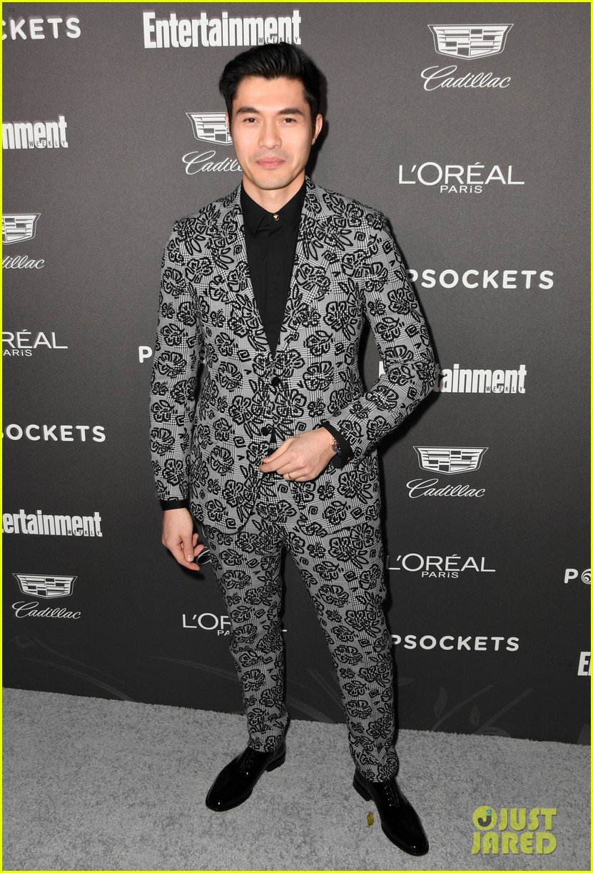 darren criss henry golding looks so suave at ew pre sag party 024217300