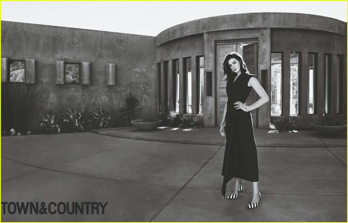 anne hathaway town country february 01
