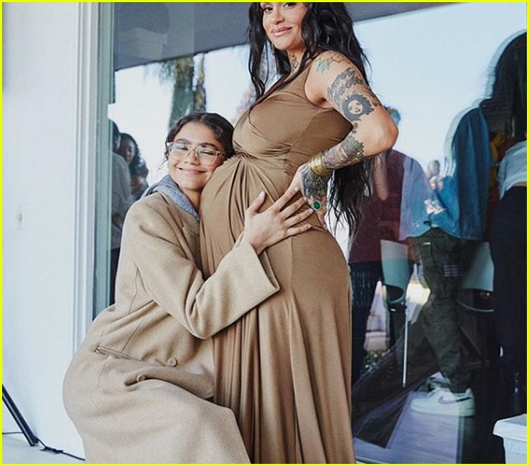 kehlani shares stunning photos from baby shower 04