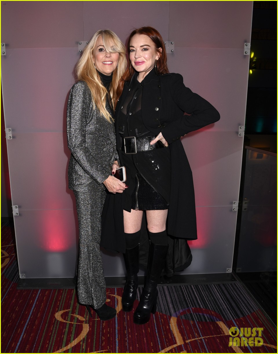 lindsay lohan attends robin thickes new years eve party 01