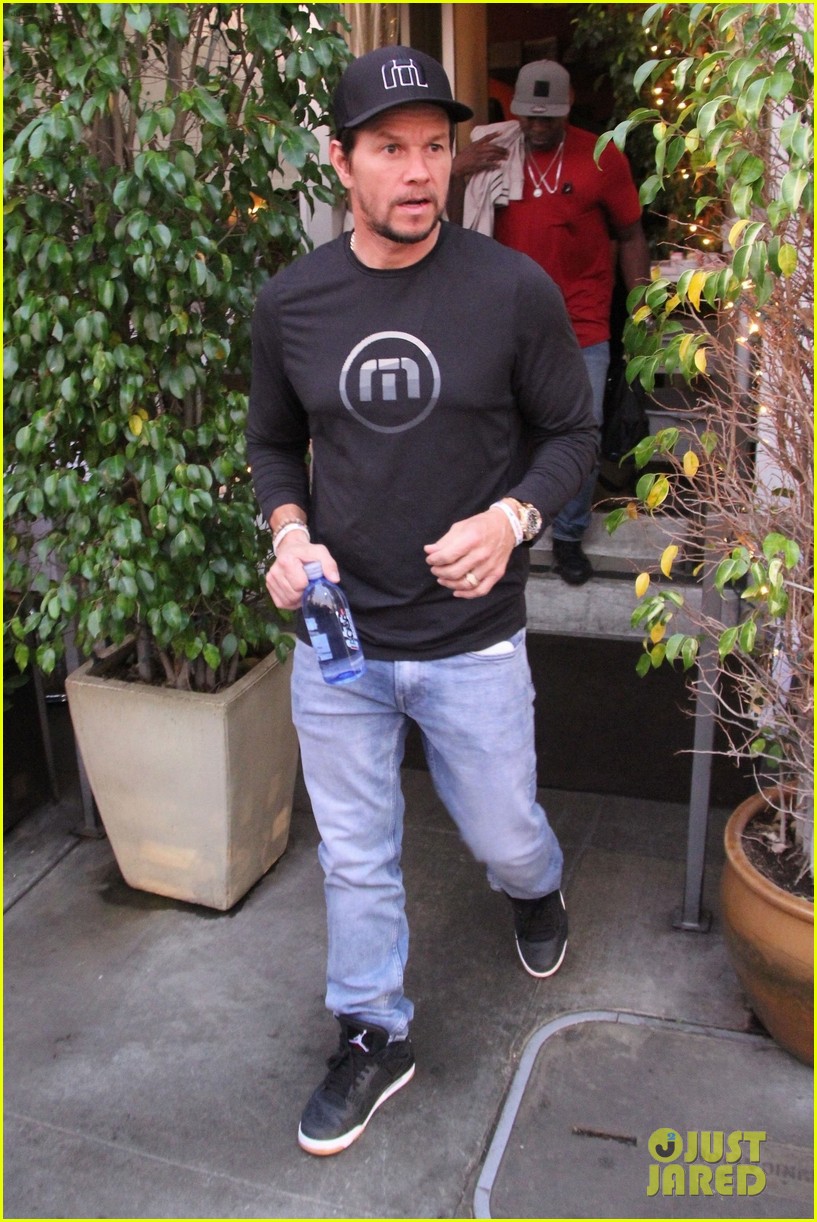 mark wahlberg grabs lunch with friends in beverly hills 014220813