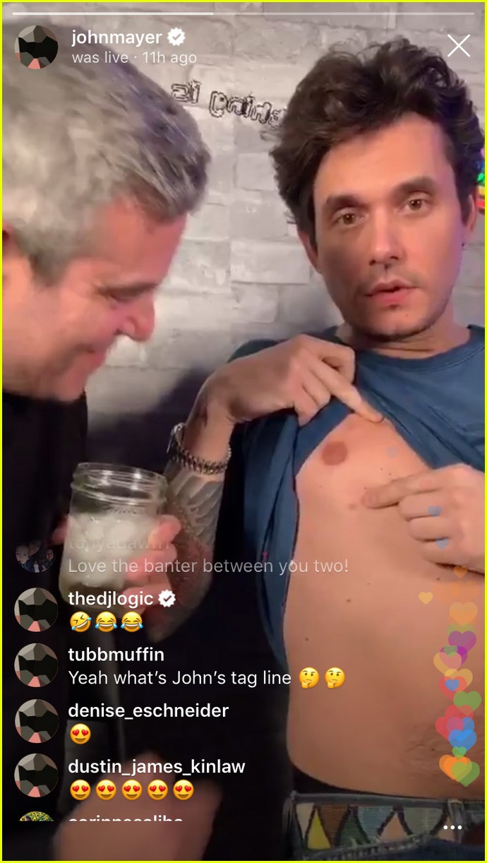 john mayer lifts his shirt to reveal his third nipple 02