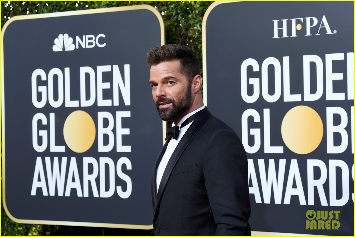 Ricky Martin Looks Sharp While Stepping Out at Golden Globes 2019