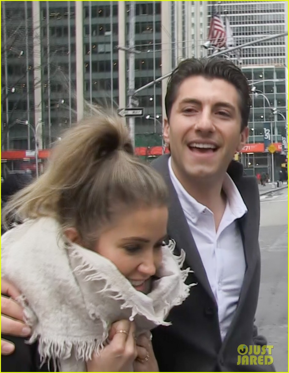 jason tartick and kaitlyn bristowe make first official appearance together 044220628