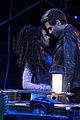 tinashe as mimi in rent live 09