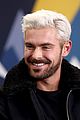 zac efron debuts bleached blonde hair at sundance film festival 17