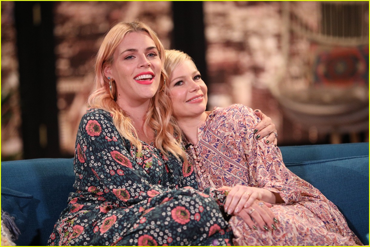 busy philipps michelle williams busy tonight 014225699