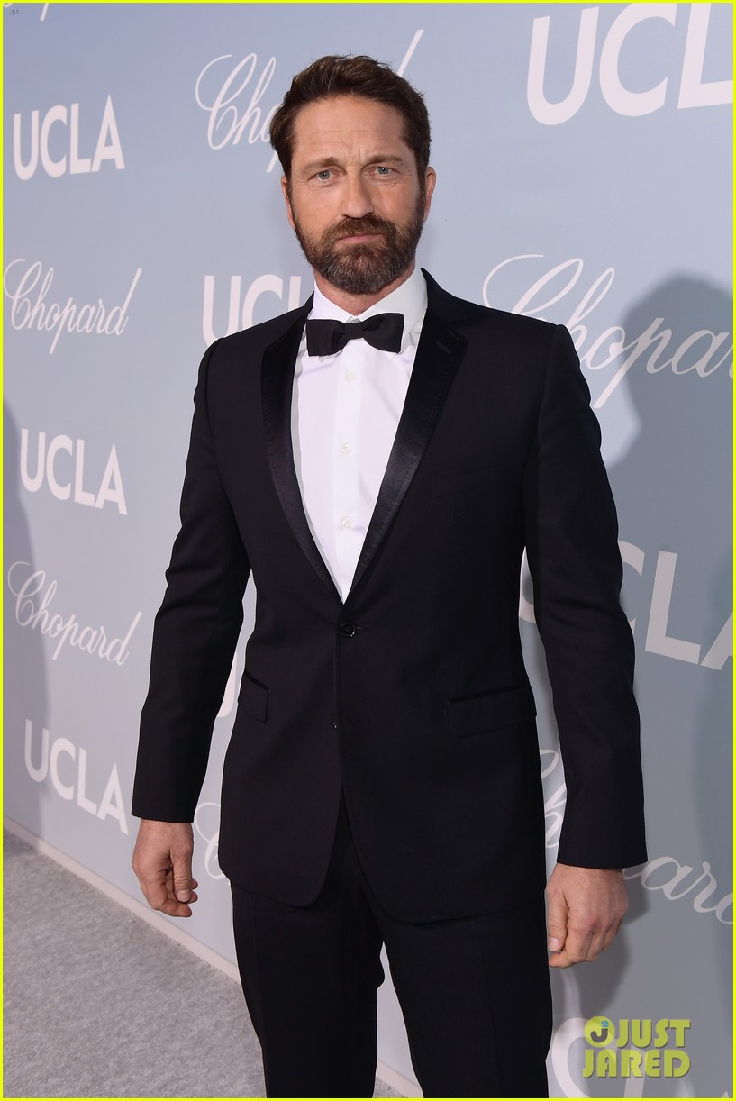 gerard butler courteney cox johnny mcdaid hollywood for science gala 2019 01