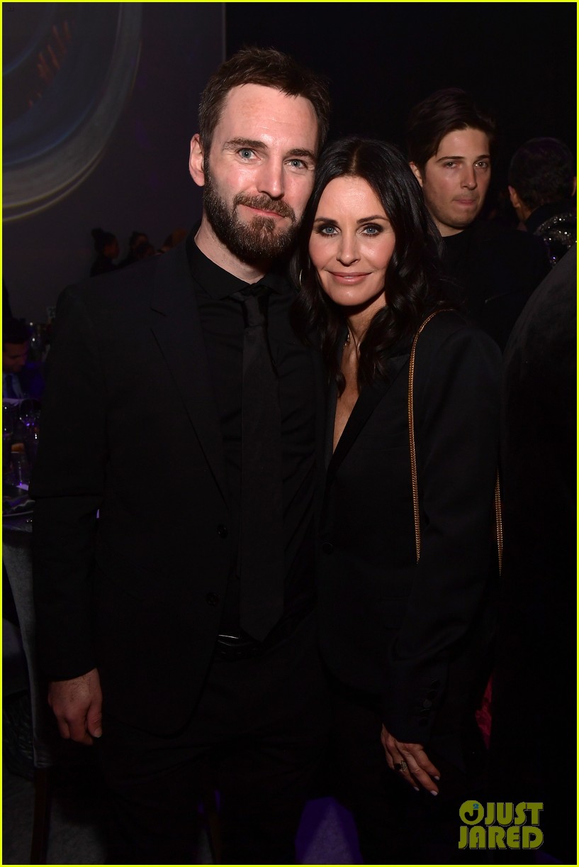 gerard butler courteney cox johnny mcdaid hollywood for science gala 2019 034242594